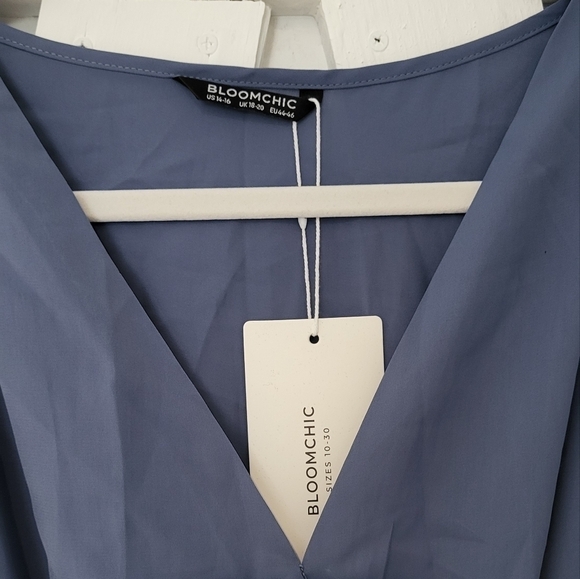 Dolman Sleeve Pocket Belted Surplice Neck Flutter Dress - Picture 4 of 13